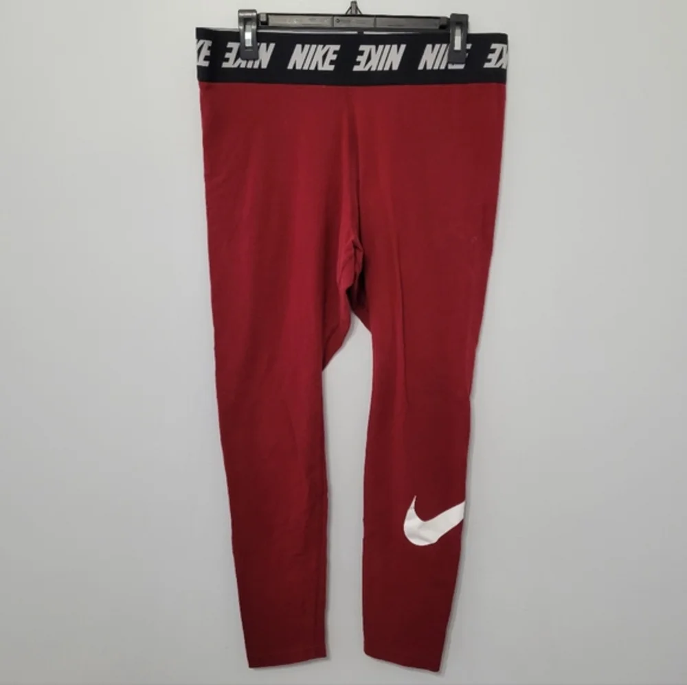 Nike Women's Sportswear Club Leggings Size XL Side Swoosh‎ High Waisted Garnet